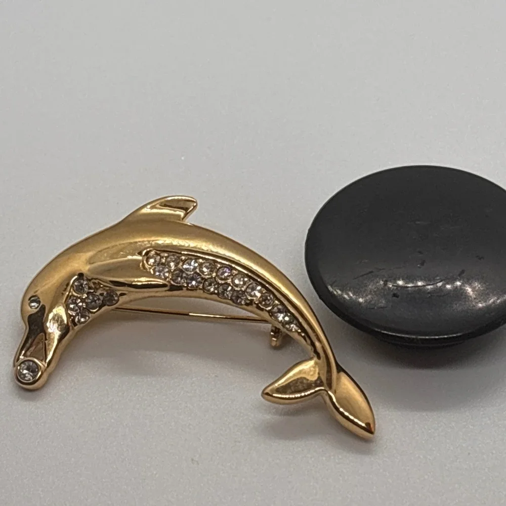 Rhinestone Dolphin Brooch Pin Gold Tone Crystal Animal Jewelry Accessory‎